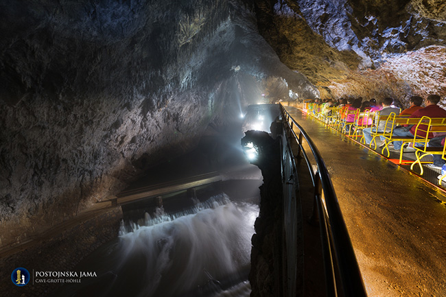 Le Grotte di Postumia: un'incredibile esperienza sotterranea