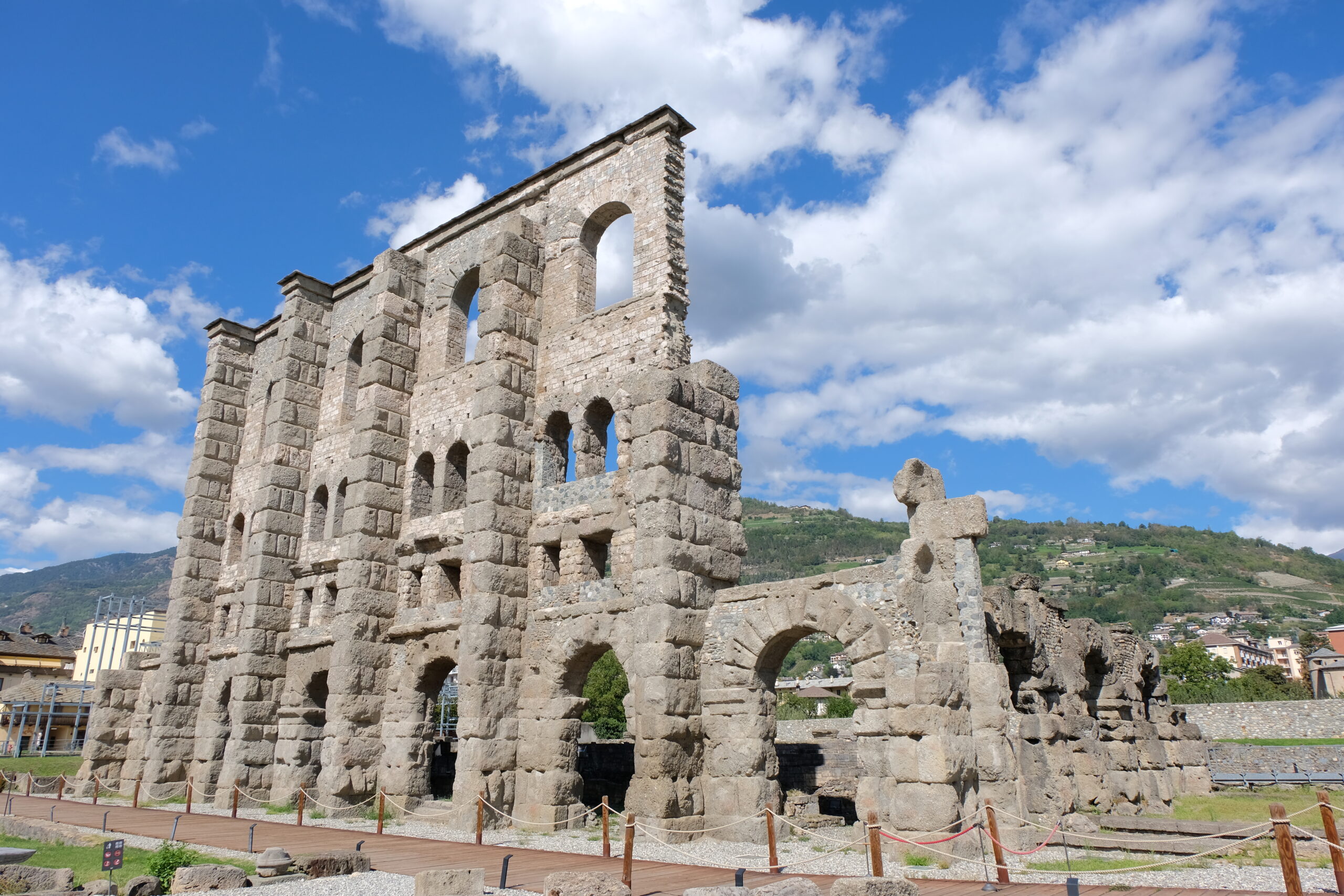 8 cose da vedere ad Aosta - Il teatro Romano