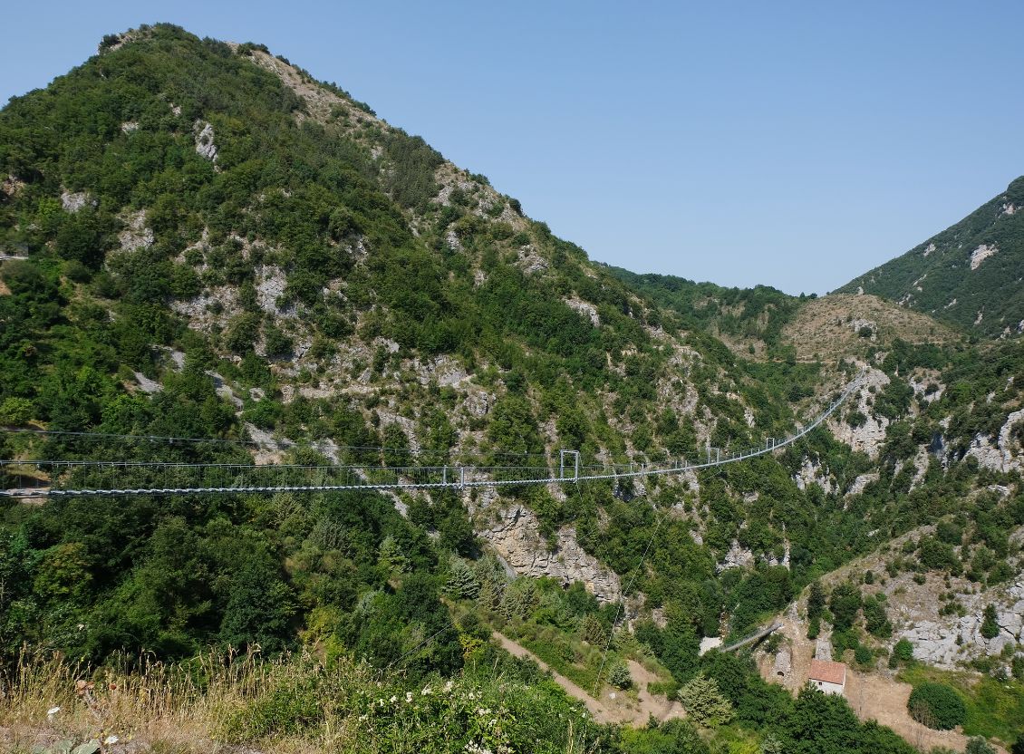Basilicata Coast to Coast - Castelsaraceno e il ponte tibetano